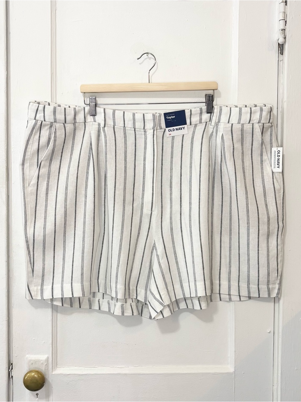 Old Navy Women Striped Extra High-Rise Linen-Blend Taylor Trouser Shorts 5”, 3X